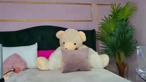 Kirra online show from November 2, 12:16 pm