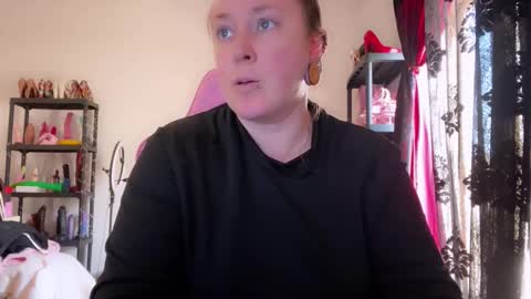 kissica online show from February 6, 11:24 am