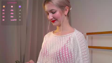 Snapshot of kisskiss_muah chatting on September 23, 2:11 pm Kate  online show from September 23, 2:11 pm