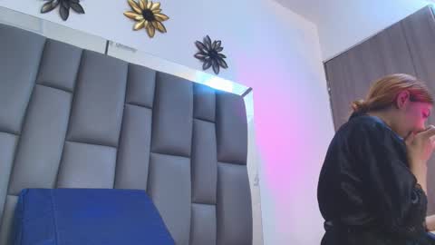 BELLA FLAME online show from January 9, 7:19 pm