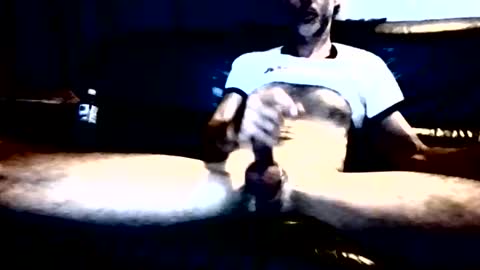 kit_walker101 online show from March 26, 12:21 pm