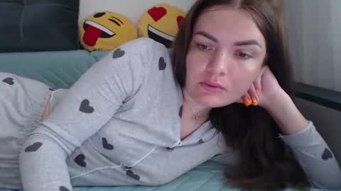 Im Amaia   Everyone Merry Christmas  online show from July 19, 9:12 am
