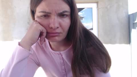 Im Amaia   Everyone Merry Christmas  online show from June 18, 10:09 am