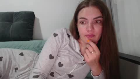 Im Amaia   Everyone Merry Christmas  online show from July 15, 7:51 pm