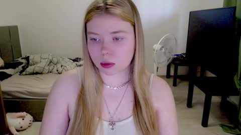 Jennyblonde and Emmabrunette online show from March 2, 12:23 pm
