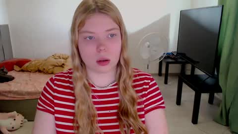 Jennyblonde and Emmabrunette online show from May 10, 12:00 pm