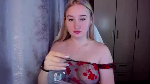 kitten_sun online show from October 30, 3:07 am