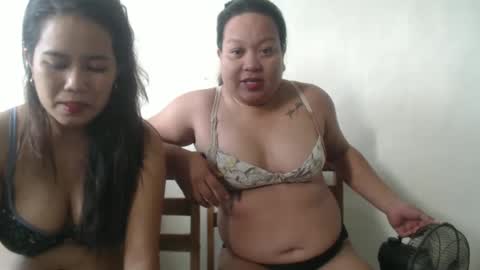 Snapshot of kittensquirtpussy chatting on February 9, 12:06 am kittensquirtpussy online show from February 9, 12:06 am
