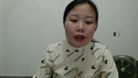 kitti_baby2x online show from March 6, 8:35 am