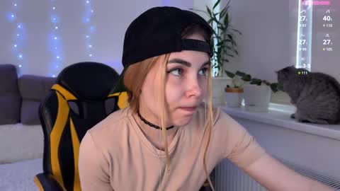 Veronica online show from May 20, 2:19 am