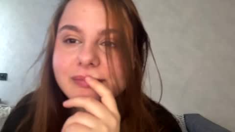 Ellaiza online show from April 28, 6:50 am