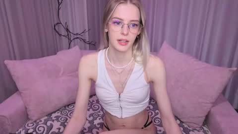 Kitty online show from June 4, 12:49 am
