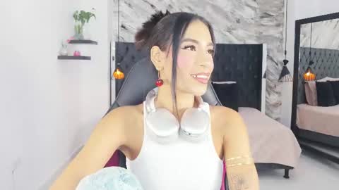 Kitty online show from June 18, 12:10 pm