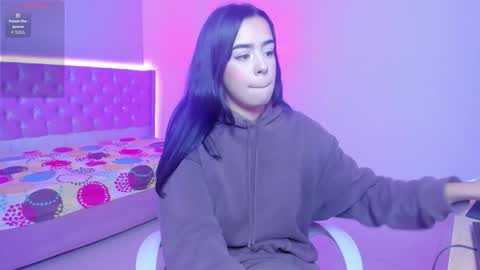 kitty_violet11 online show from January 12, 4:30 am