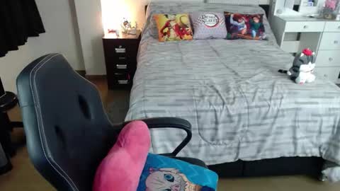 Isabel online show from October 26, 1:50 am