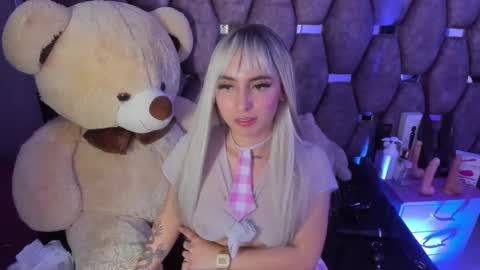 kittylovely  online show from March 7, 8:02 am