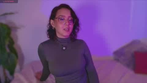 Sophie online show from April 16, 9:39 pm