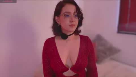 Sophie online show from April 22, 8:05 pm