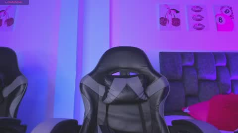 kitty online show from April 27, 5:54 pm