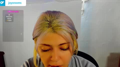 Kitty Trixy online show from December 6, 7:28 pm