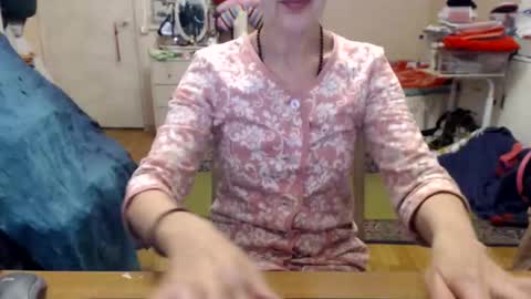 KiuminBerry online show from September 12, 9:55 am