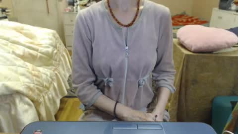 KiuminBerry online show from June 15, 1:03 pm