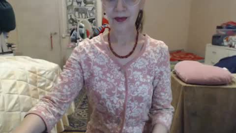 KiuminBerry online show from June 19, 1:50 pm