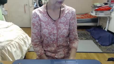 KiuminBerry online show from October 23, 11:01 am