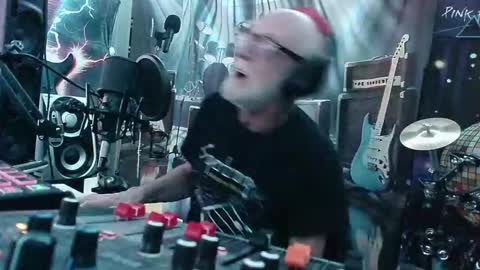 Snapshot of kiveuxmakeu chatting on September 18, 7:40 pm kiveuxmakeu online show from September 18, 7:40 pm