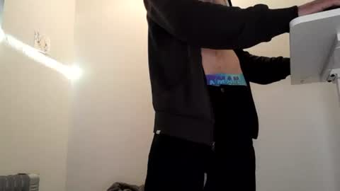 kiwibulge123 online show from June 29, 4:20 am