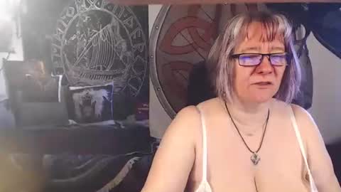 Michelle online show from April 22, 8:54 am