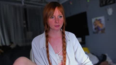 Klementinafanslyklementina6661 online show from May 15, 9:33 pm