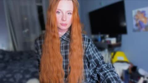 Klementinafanslyklementina6661 online show from May 20, 8:48 pm