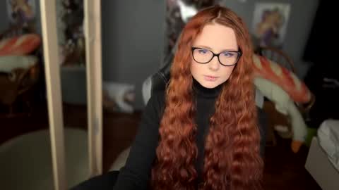 Snapshot of klementinagirl chatting on December 10, 8:27 pm Klementinafanslyklementina6661 online show from December 10, 8:27 pm