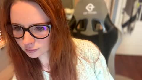 Snapshot of klementinagirl chatting on January 27, 8:17 pm Klementinafanslyklementina6661 online show from January 27, 8:17 pm