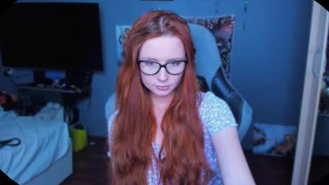 Snapshot of klementinagirl chatting on February 27, 11:04 pm Klementinafanslyklementina6661 online show from February 27, 11:04 pm