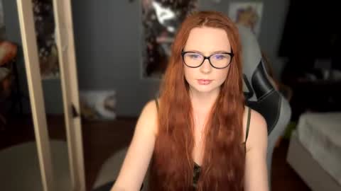 Snapshot of klementinagirl chatting on December 4, 11:19 pm Klementinafanslyklementina6661 online show from December 4, 11:19 pm