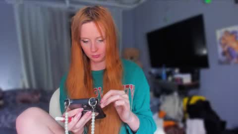 Klementinafanslyklementina6661 online show from May 17, 8:29 pm