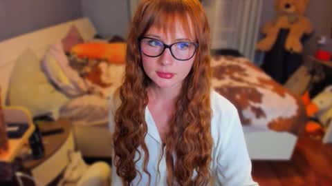 Snapshot of klementinagirl chatting on September 8, 8:19 pm Klementinafanslyklementina6661 online show from September 8, 8:19 pm