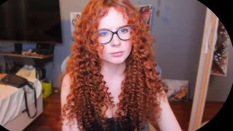 Snapshot of klementinagirl chatting on March 6, 8:59 pm Klementinafanslyklementina6661 online show from March 6, 8:59 pm