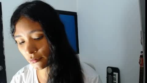 kloe minajj online show from March 25, 2:40 am