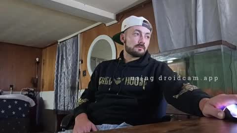 LOUiViLAN online show from September 30, 2:00 am