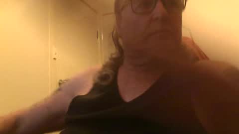 knobout online show from August 3, 10:10 am