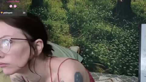 kohlbird online show from October 3, 5:16 am