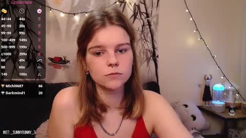 Snapshot of komorebbi chatting on December 7, 10:12 pm Marta online show from December 7, 10:12 pm