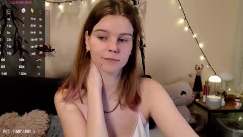 Snapshot of komorebbi chatting on January 23, 10:54 pm Marta online show from January 23, 10:54 pm