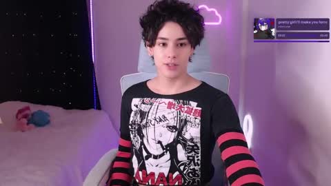  Riley  online show from May 30, 9:02 pm