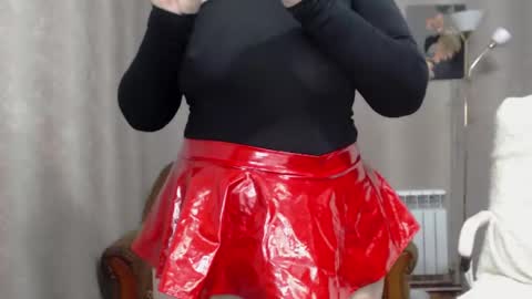 Snapshot of koroleva70 chatting on February 14, 6:51 pm VIKA online show from February 14, 6:51 pm