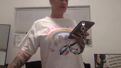 koyoteej online show from March 13, 7:33 am