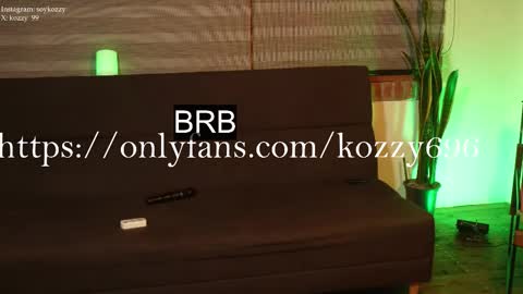 kozzy_ online show from March 7, 9:48 pm
